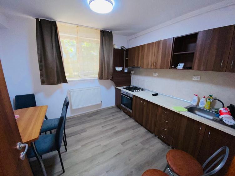 Apartament cu 2 camere decomandat în Zorilor