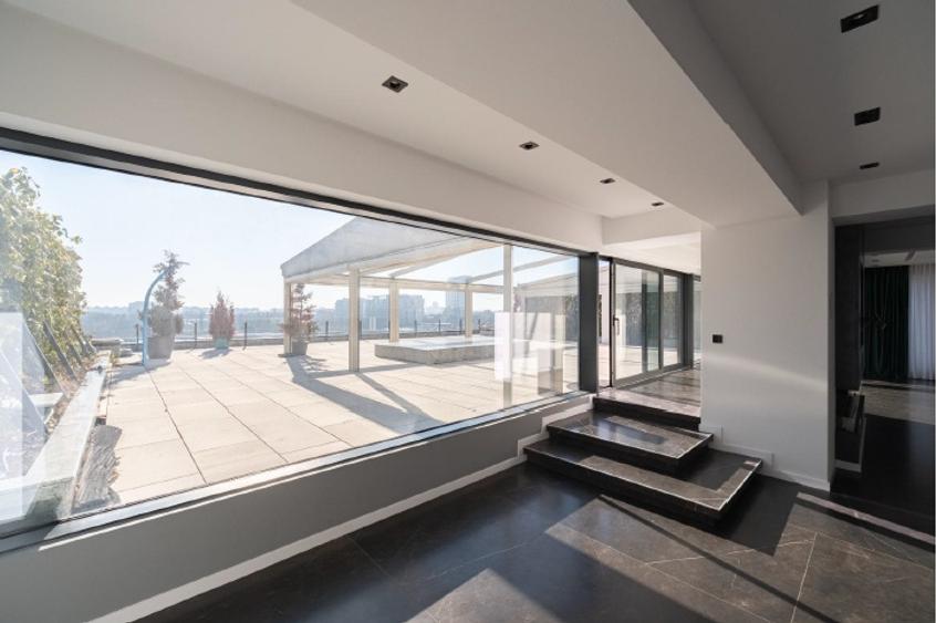 Penthouse cu 5 camere decomandat în Floreasca