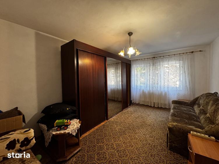 Apartament cu 2 camere decomandat în Telegrafului