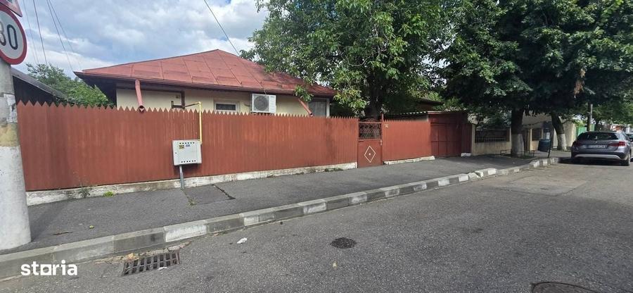 Casă cu 4 camere în Andronache