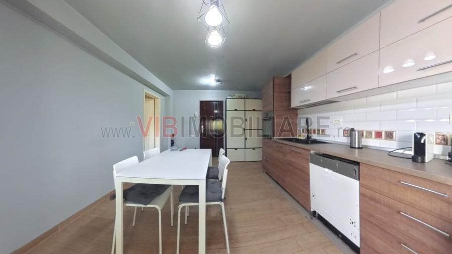 Apartament cu 2 camere decomandat, mobilat în Decebal