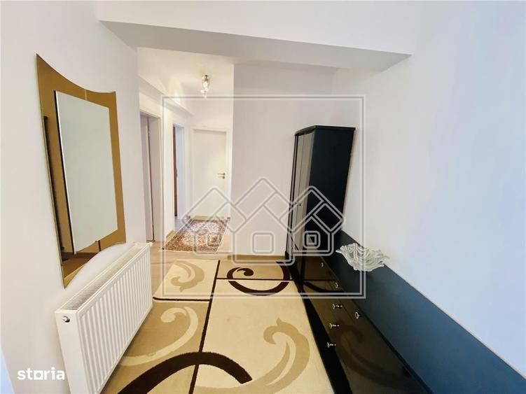 Apartament cu 3 camere, 2 bai si balcon - Zona Turnisor - 2