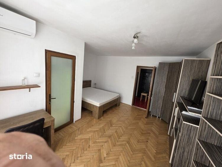 Garsonieră semidecomandată în Titan