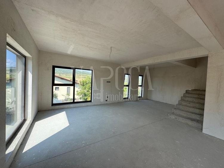 Duplex cu 4 camere cu Canalizare în Iris