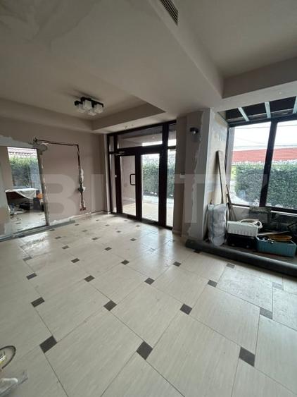 Spațiu comercial, de 90 mp, în Giroc