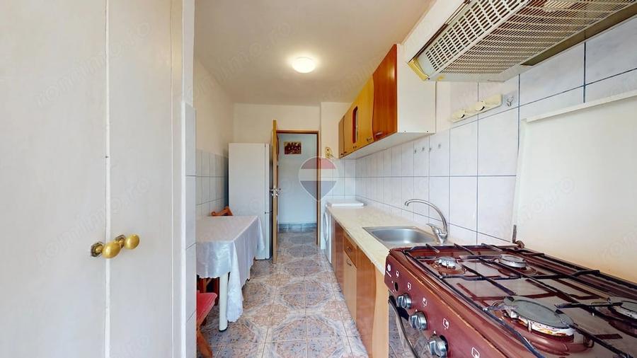 Apartament cu 2 camere decomandat în Noua