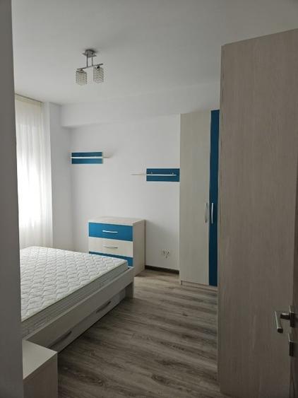 Apartament cu 2 camere semidecomandat, mobilat în Berceni