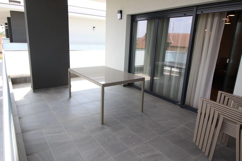 Apartament cu 3 camere decomandat, mobilat în Nord