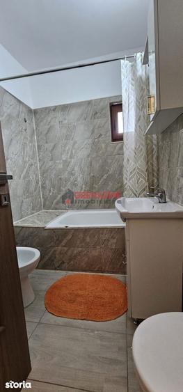 Apartament cu 3 camere decomandat, mobilat în Valea Cetății