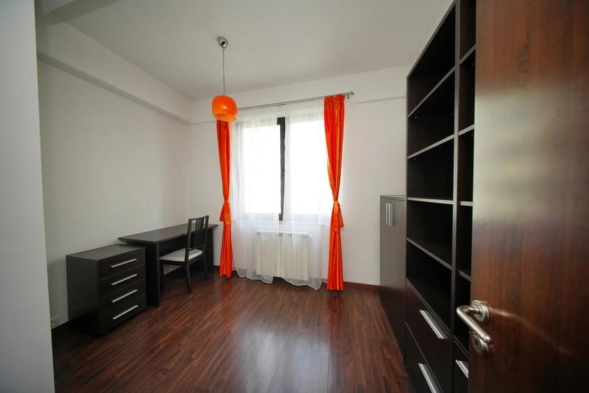 Apartament cu 3 camere decomandat în Herăstrău