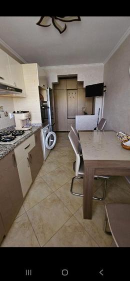 Apartament cu 2 camere nedecomandat în Crâng