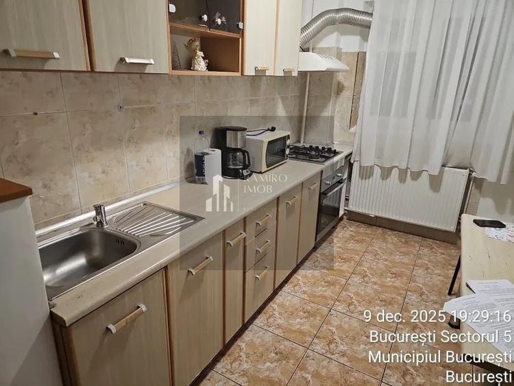 Apartament cu 2 camere decomandat în Ferentari