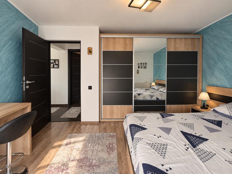 Duplex cu 3 camere cu Canalizare în Domnești