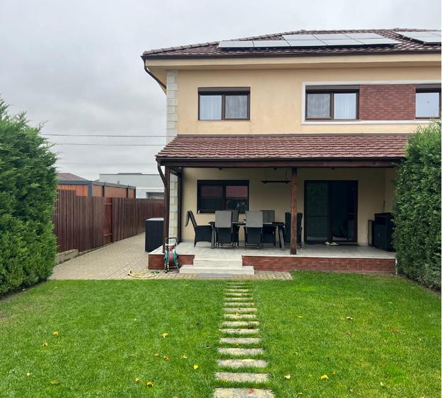 Duplex cu 4 camere cu Canalizare în Moșnița Veche