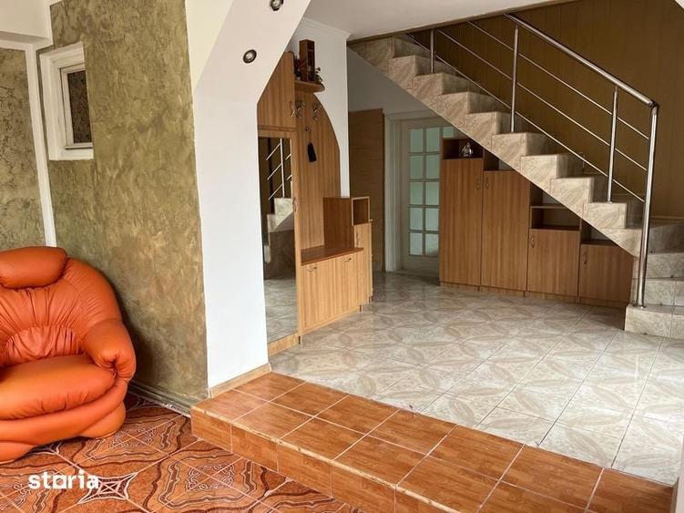 Casă cu 4 camere cu Teren 177 Mp în Rucăr