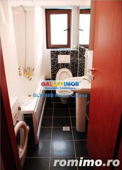 Apartament cu 3 camere decomandat în Baicului