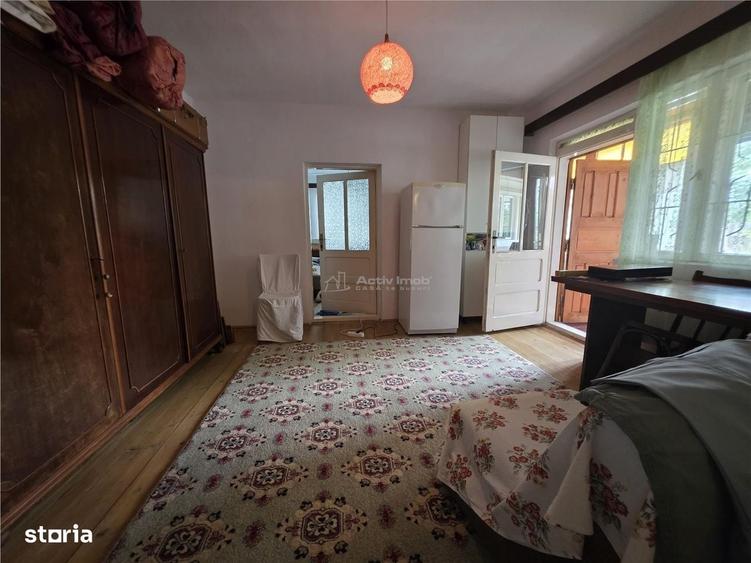 Casă cu 4 camere în Central