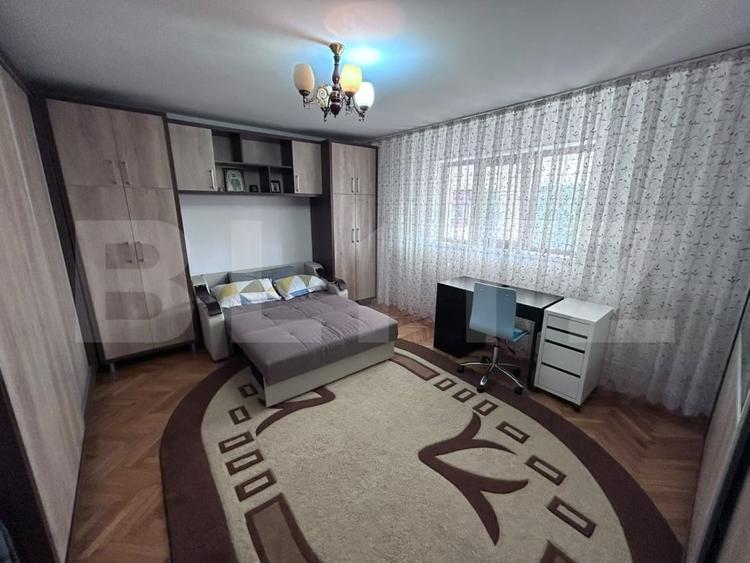 Duplex cu 14 camere cu Canalizare în Exterior Nord