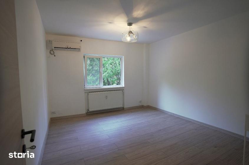 Apartament 3 Camere/Drumul Taberei.Bloc 1978,etaj 1/10,decomandat. - 3
