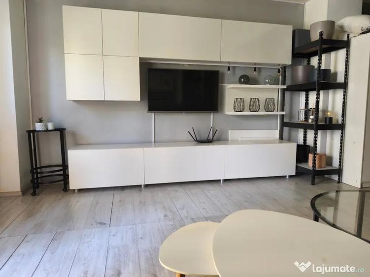 Apartament cu 2 camere decomandat în Roșu