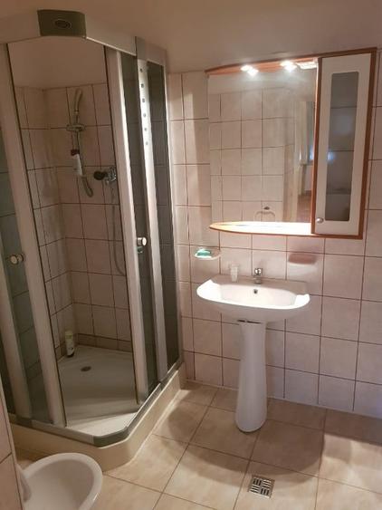 Apartament cu 3 camere semidecomandat în Ultracentral