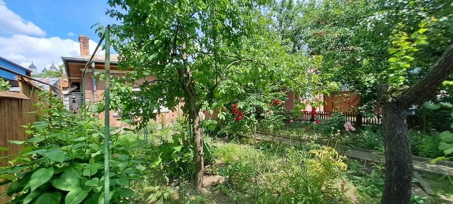 Casă individuală cu 4 camere cu Canalizare în Central