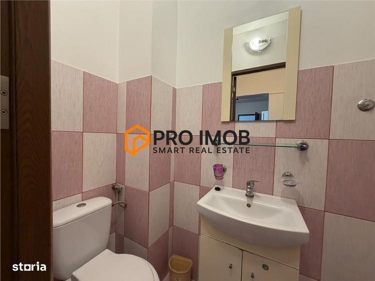 Apartament cu 3 camere semidecomandat în Unirii Sud