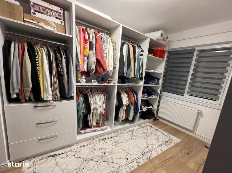 Apartament cu 3 camere în Roșu