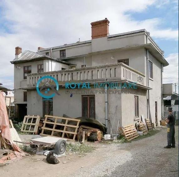 Casă individuală cu 8 camere cu Canalizare în Rudului