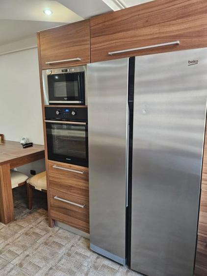 Apartament cu 3 camere în Vasile Aaron