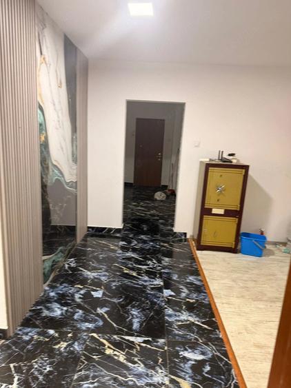 Apartament cu 4 camere decomandat în Vitan