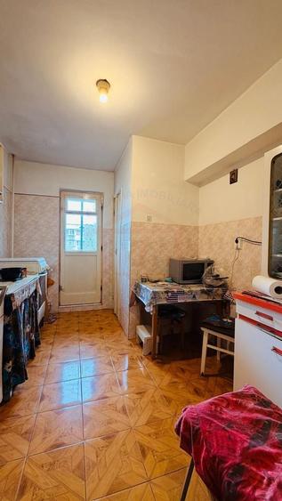 Apartament cu 2 camere decomandat în Mazepa 2