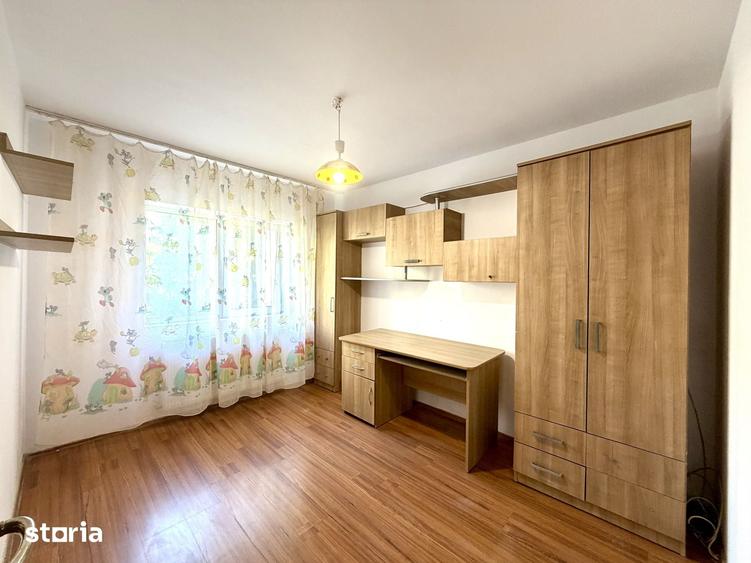 Apartament 3 camere 70 mp etaj 1 cu doua balcoane bloc izolat Bradet - 18