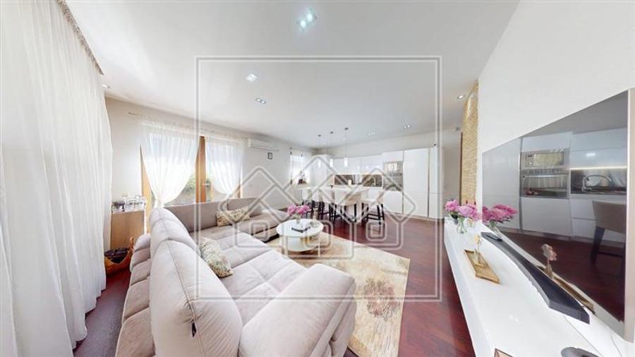 Apartament cu 3 camere decomandat în Șelimbăr