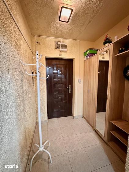Apartament cu 3 camere decomandat în Obor