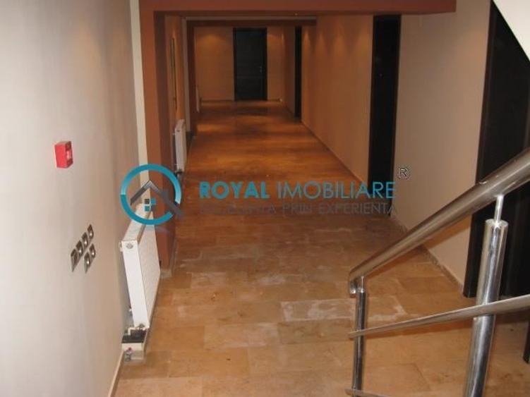 Spațiu comercial, de 645 mp, în Gheorghe Doja