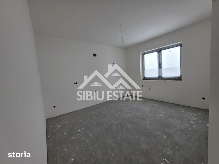 Casă cu 5 camere cu Teren 500 Mp în Central