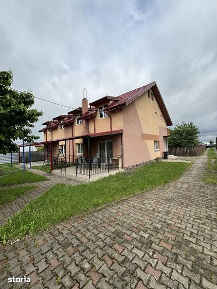 Casă cu 6 camere cu Teren 900 Mp în Jucu