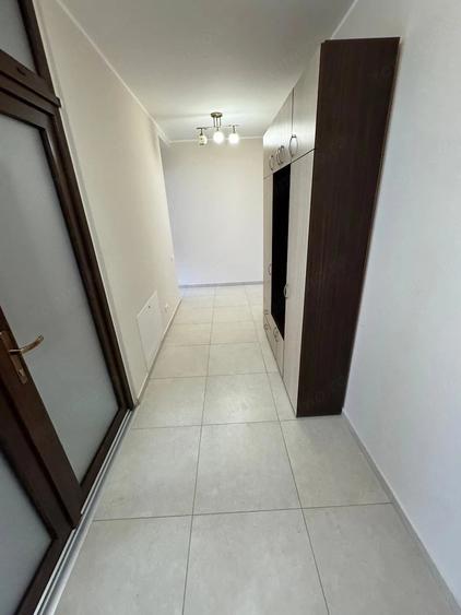 Apartament cu 3 camere decomandat în Dumbrăvița