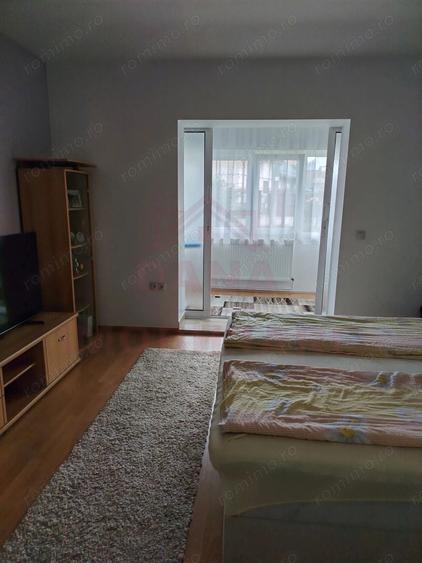 Casă cu 5 camere cu Canalizare în Central