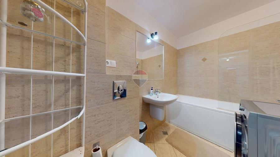 Apartament cu 2 camere decomandat în Tractorul