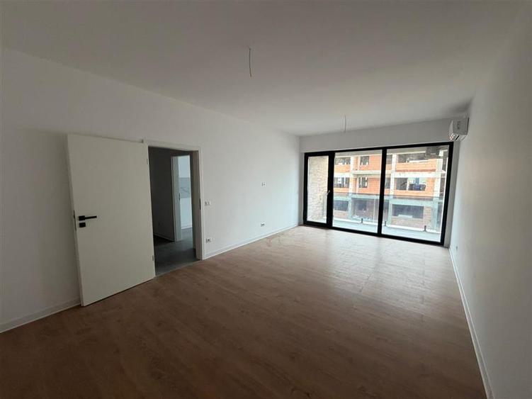 Apartament cu 3 camere decomandat în Nord