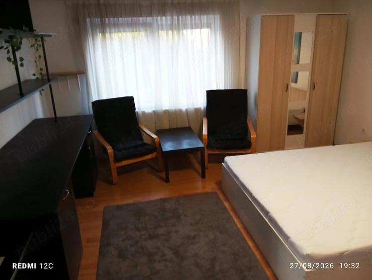 Apartament cu 4 camere decomandat în Torontalului