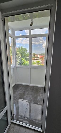 Apartament cu 2 camere decomandat în Exterior Vest