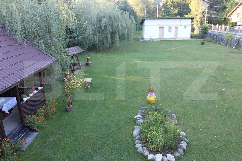 Casă individuală cu 9 camere cu Canalizare în Bran