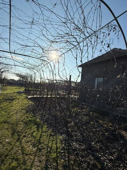 Casă cu 3 camere cu Teren 1792 Mp în Cioroboreni