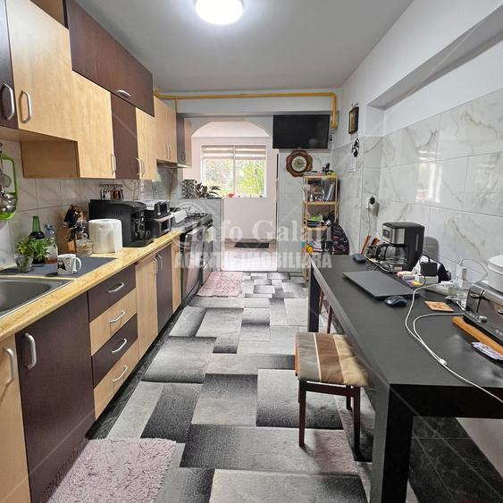 Apartament cu 3 camere decomandat în Siderurgiștilor