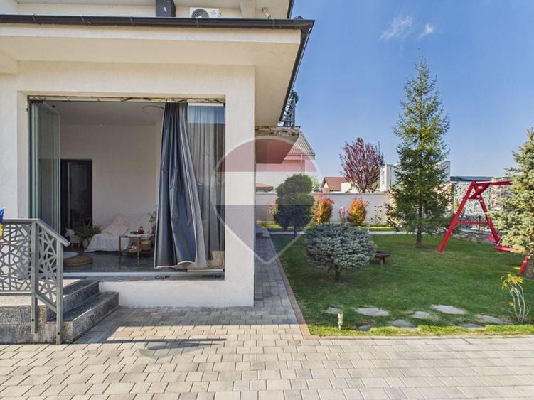 Casă individuală cu 5 camere cu Teren 500 Mp în Corbeanca