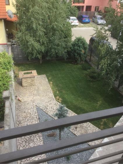 Casă cu 4 camere în Dumbrăvița