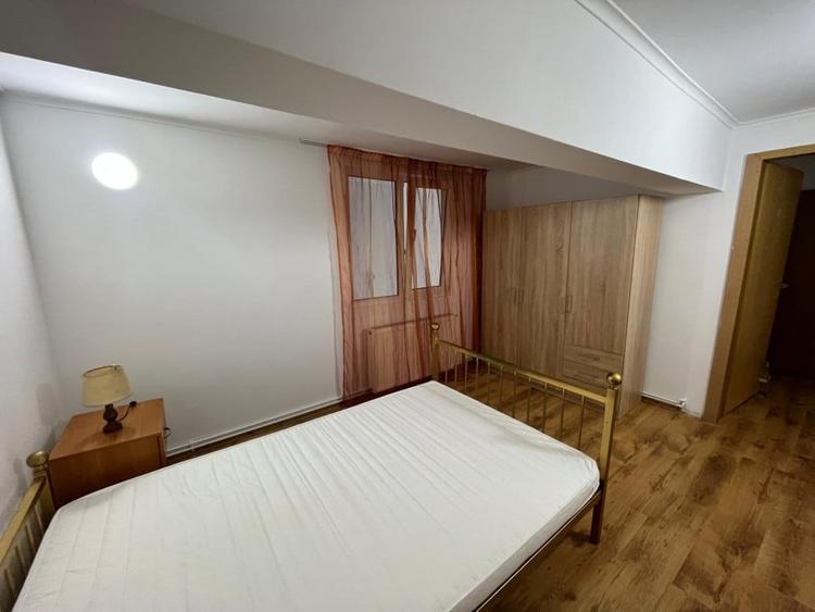 Apartament cu 3 camere decomandat, mobilat în Mehala